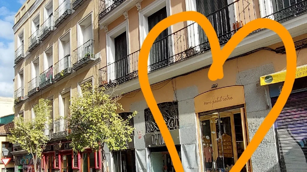 Mon Petit Retro - Ropa, Juguetes y Decoracion para Bebes y Peques