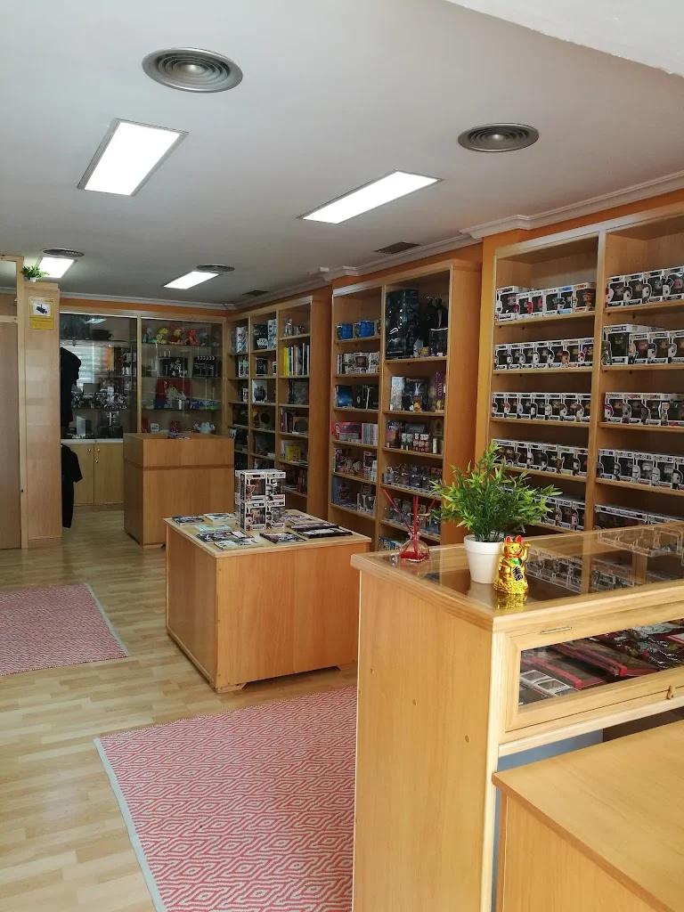 Foto 4 de Rara Avis - Tienda de comics, warhammer, Figuras y Juegos en Dos Hermanas, Sevilla