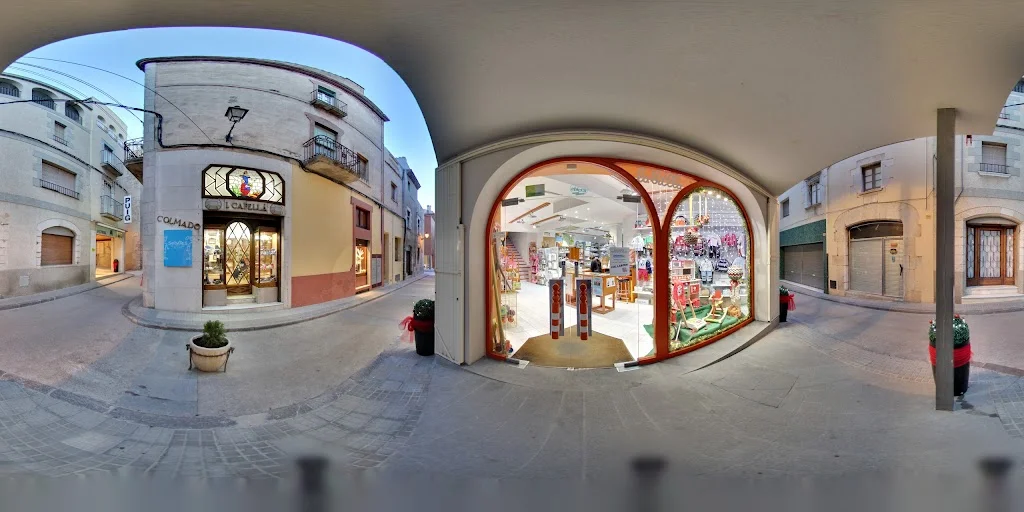 Foto 5 de Tienda Juguetes y Puericultura La Bitlla