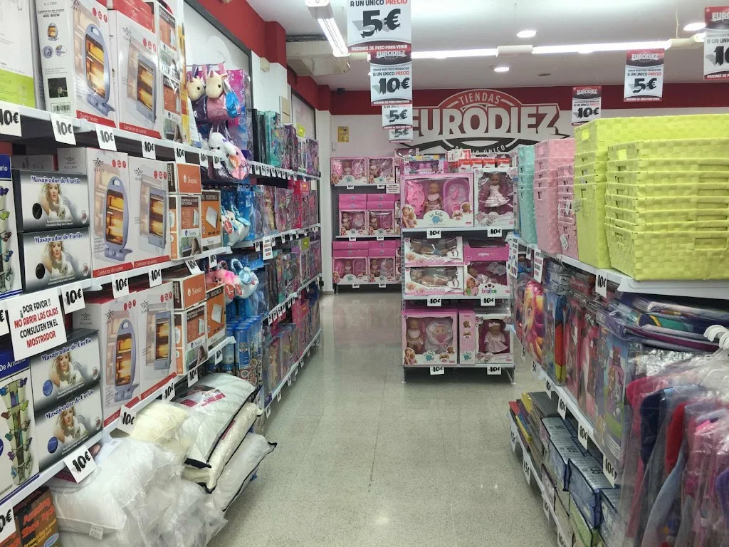 Foto 3 de Tiendas Eurodiez S.L.