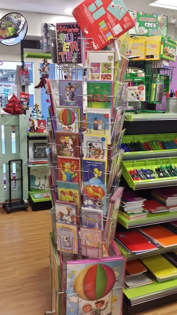 Foto 4 de TotManualitats.com (Vacaciones del 2 al 18 de Agosto) Papeleria, Libreria , Jugueteria Educativa , Regalos y Mucho Mas