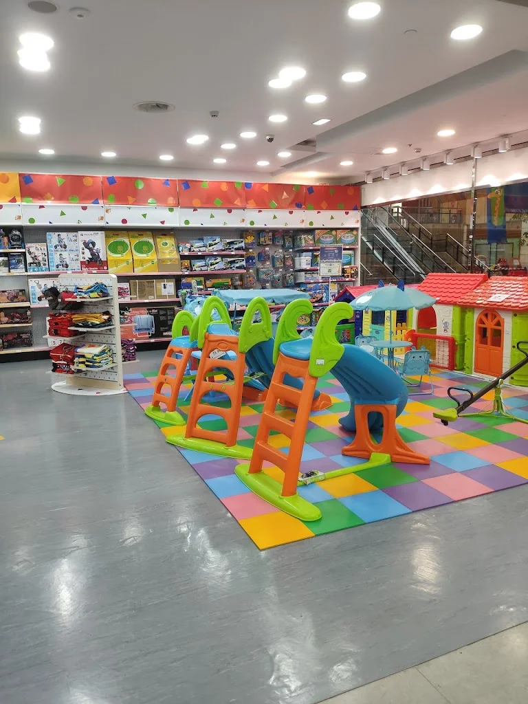 Toys"R"Us