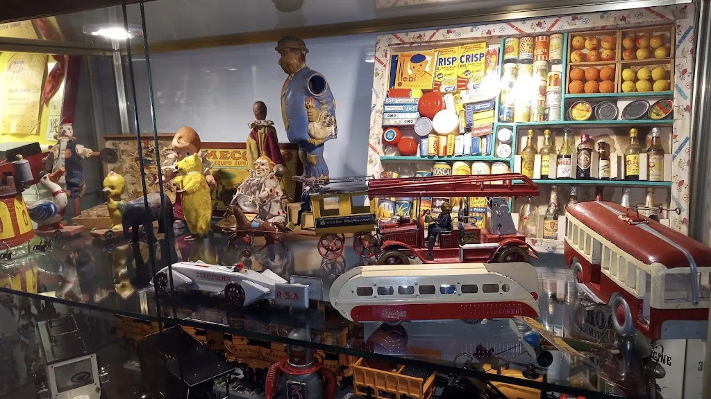 Trenes y Juguetes Antiguos Javier."visitas con Cita previa". Antique toys/