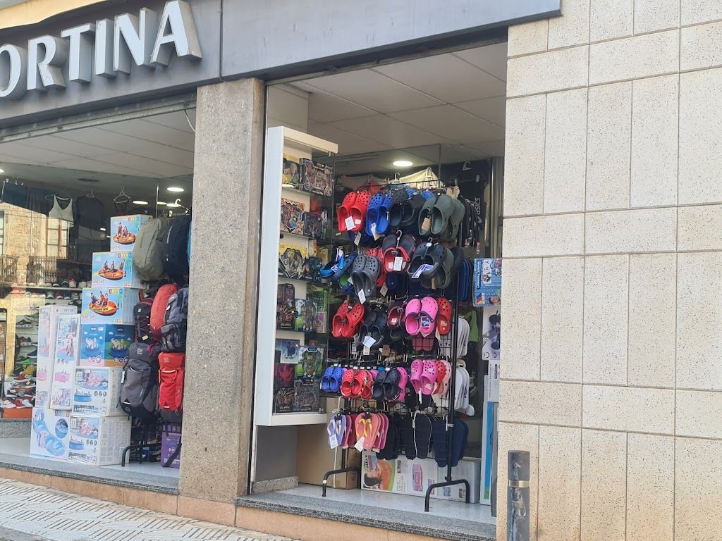 AF1QipOM5mkzyJyhQRNqqPf1OVkpNgjDWXr4QEukeoB3s1024-1.jpg
